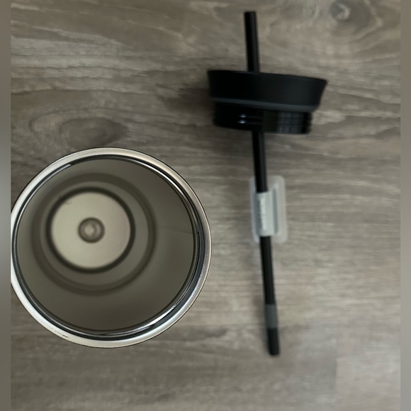 Owala 24oz Straw Tumbler “Black” - Picture 4 of 5